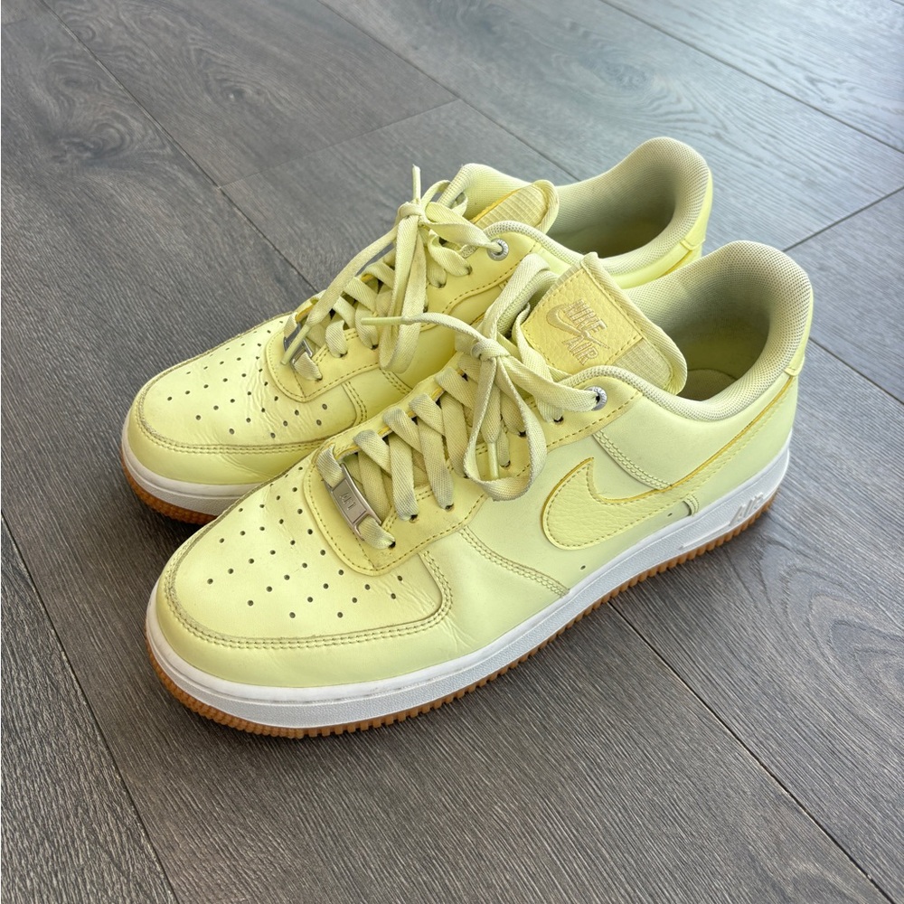 Nike Women's Air Force 1 Low Premium 'Luminous Green' Gum Sole